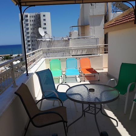 Panikos Beach Apartment I Lárnaka Eksteriør bilde