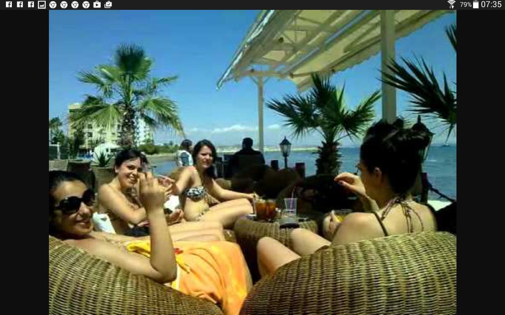 Panikos Beach Apartment I Lárnaka Eksteriør bilde