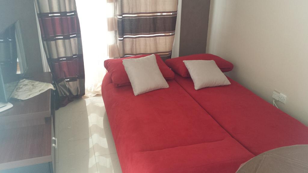 Panikos Beach Apartment I Lárnaka Eksteriør bilde