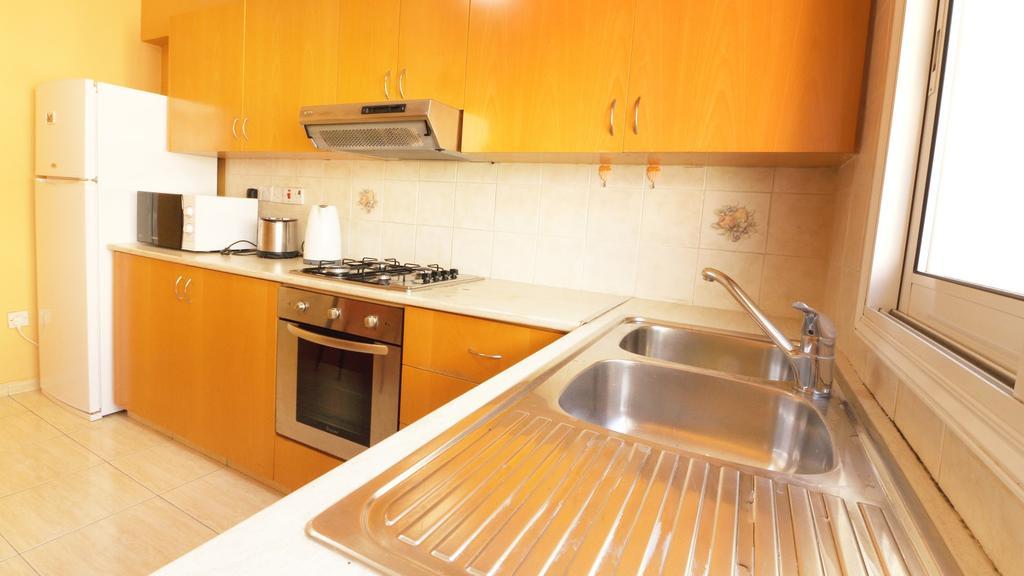 Panikos Beach Apartment I Lárnaka Eksteriør bilde