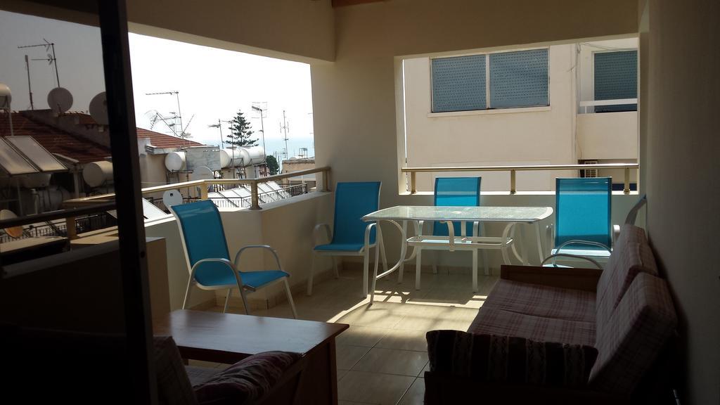 Panikos Beach Apartment I Lárnaka Eksteriør bilde